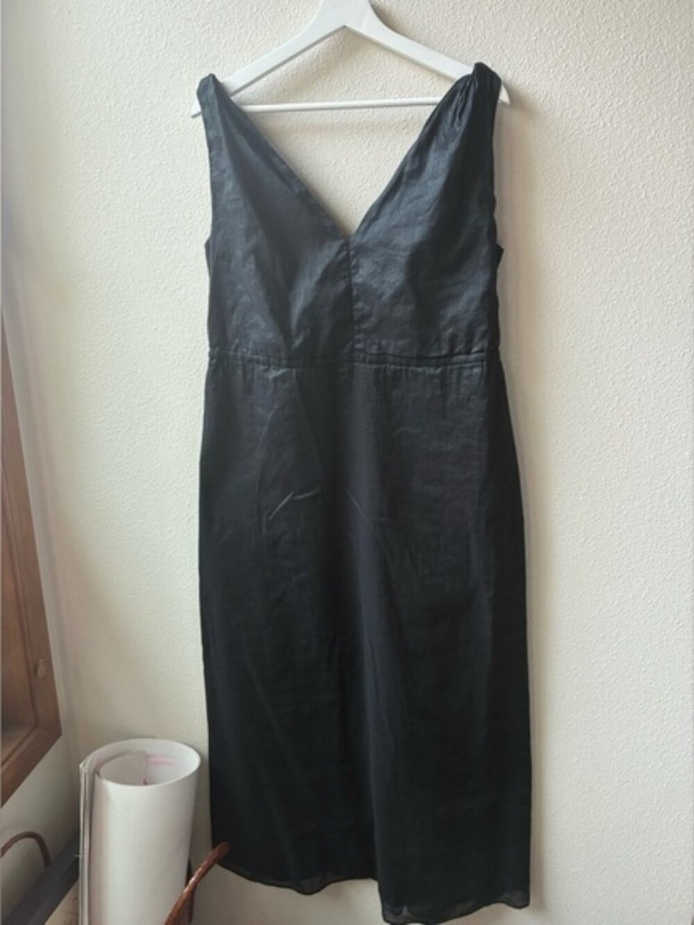 EUC Gap V-Neck Cotton/Ramie Blend Dress in Black (Size:12)
